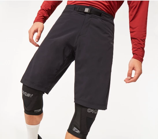 Short Oakley - Drop In MTB Short Black 6 Short Oakley - Drop In MTB Short Black – Image 4